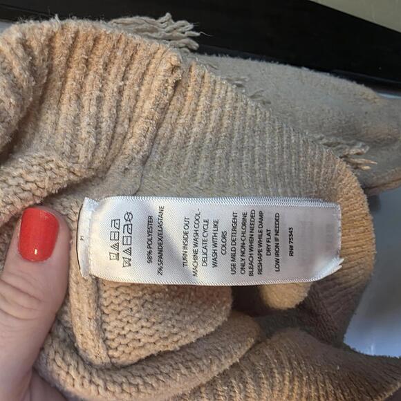 Happily Grey Women's Tan Turtleneck Cropped Sweater w/ Fringe Detail- size Large - Picture 3 of 7